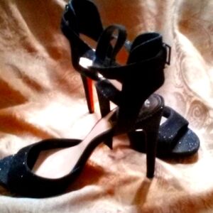 Vince Camuto sparkle sued ankle strap cut out  black heels size 9.5